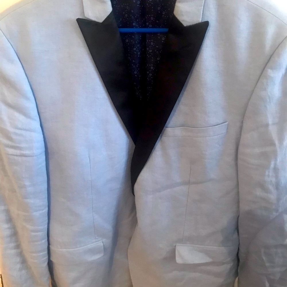 Bar III light blue, linen tuxedo style jacket. Size large